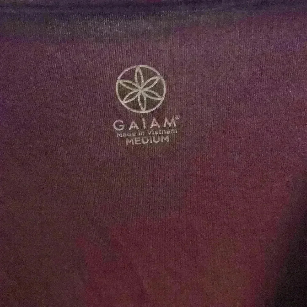 Gaiam purple Top size M - Picture 3 of 4